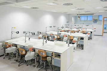 Laboratorio-Taller de Simulación Odontológica Universidad Europea de Valencia